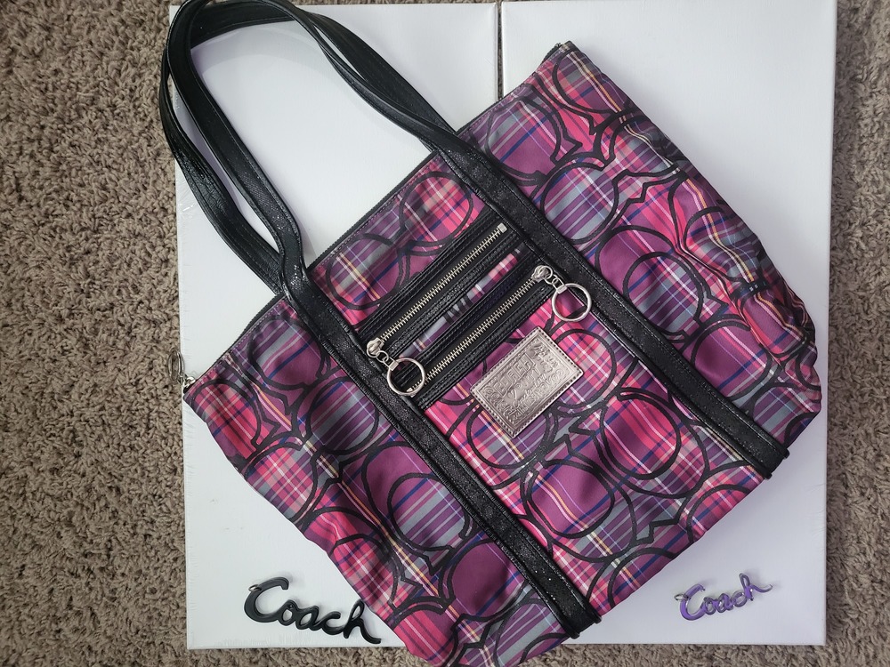 Coach poppy purse